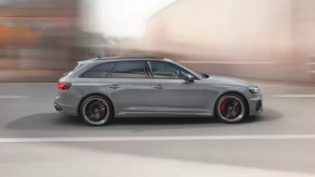 อาวดี้ Audi RS 4 Avant Competition ปี 2023